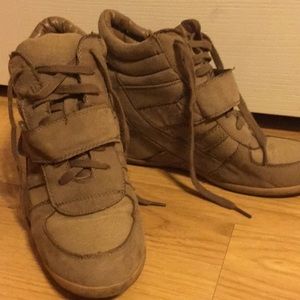 PRICE NEGOTIABLE Tan Rue 21 Sneaker Boots